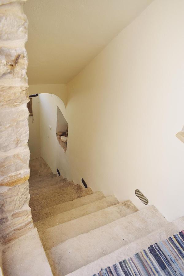 Yi Artistry 1-Bedroom Medieval Holiday House Kalamoti Exterior foto