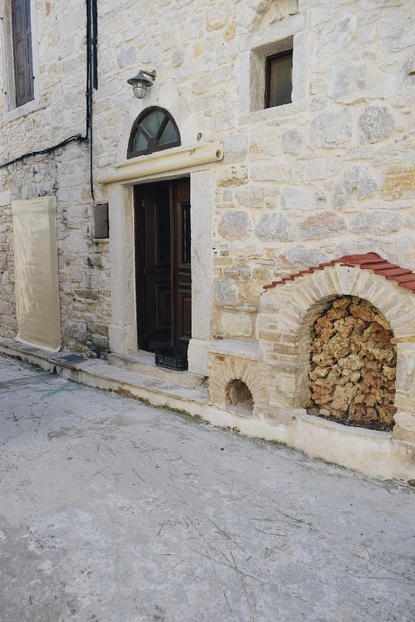 Yi Artistry 1-Bedroom Medieval Holiday House Kalamoti Exterior foto