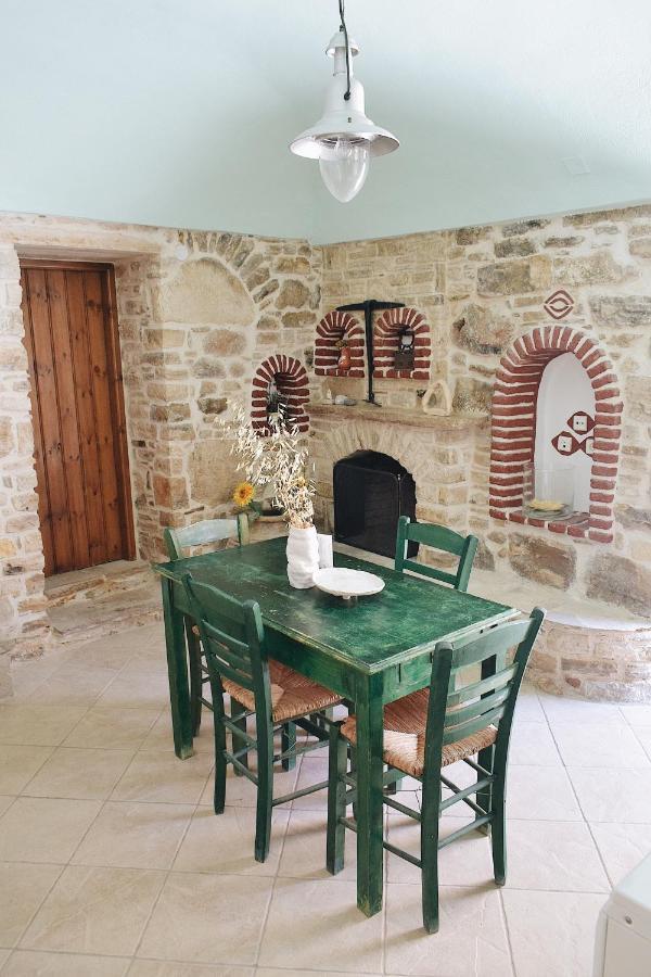 Yi Artistry 1-Bedroom Medieval Holiday House Kalamoti Exterior foto
